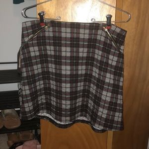 Plaid skirt with gold zipper accents